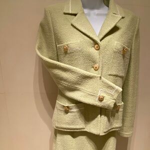St. John Collection/Marie Grey Size 2 Celery Green Tailored Suit